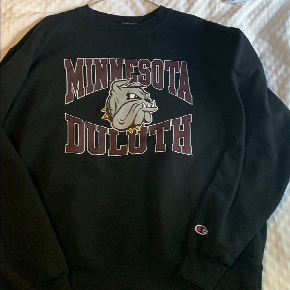 Minnesota Duluth bulldogs sweatshirt - champion